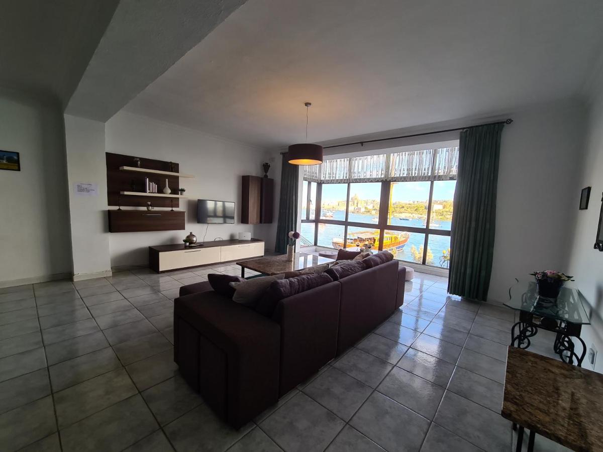 Spacious Seafront Apt Next To Sliema-Valeta Ferry 외부 사진